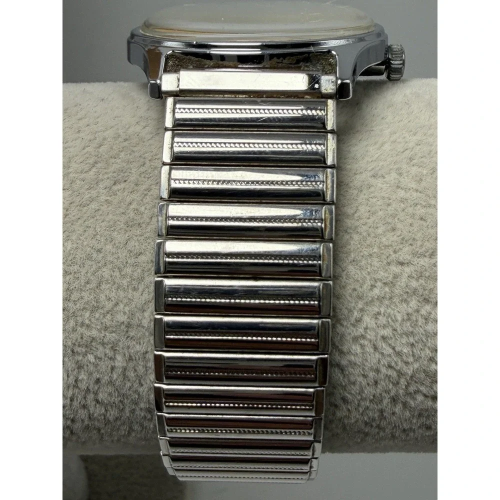 Timex Vintage 1992 Mens Watch Working Manual Wind 34MM 6.75